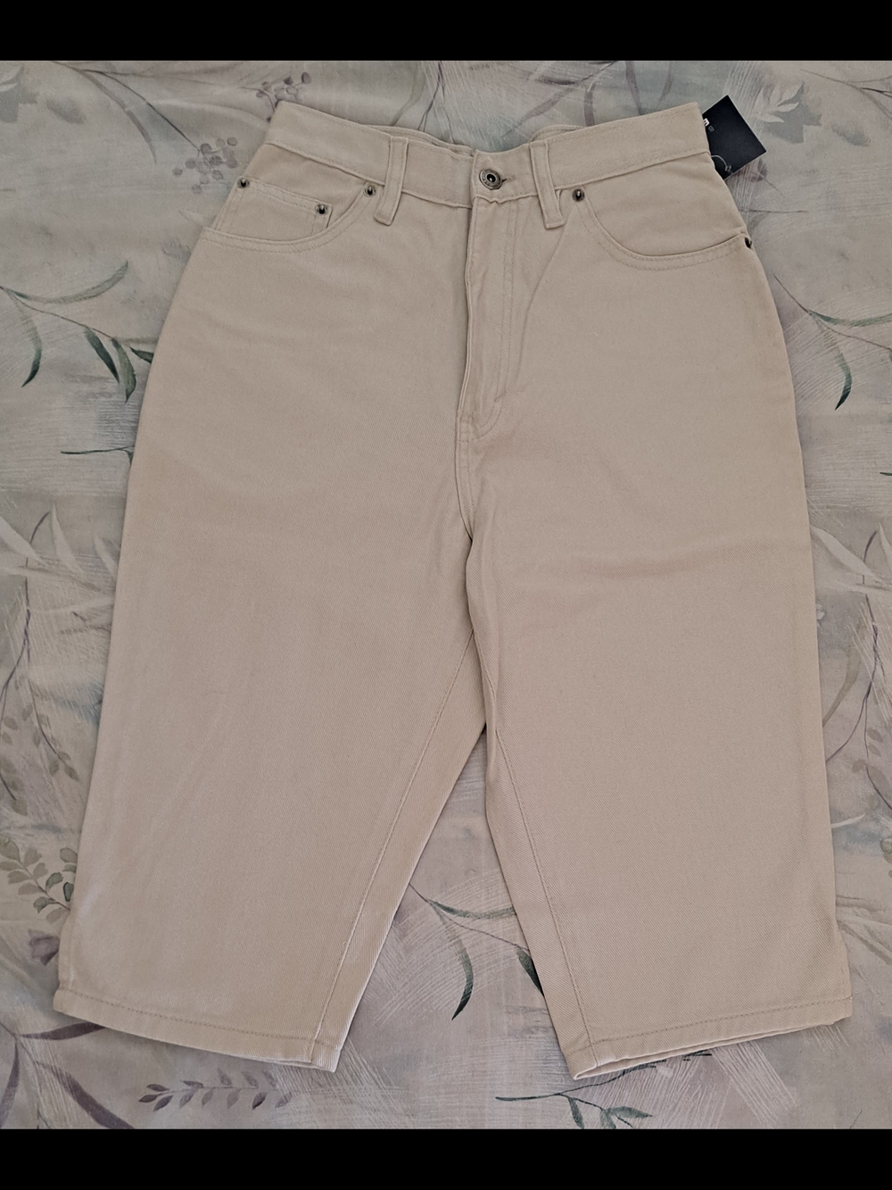 Basic Editions Beige Capris Size 5/6